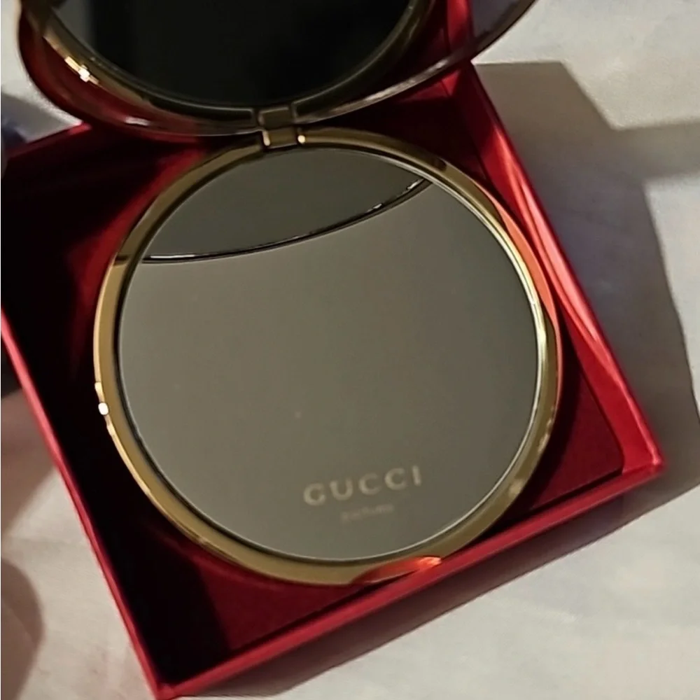Gucci Compact Mirror - Picture 3 of 4